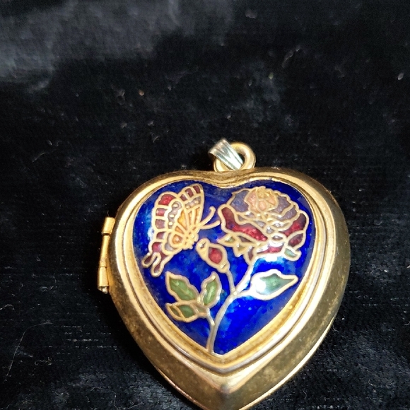 Floral Heart Locket Watch in Gold and Blue - Picture 4 of 4
